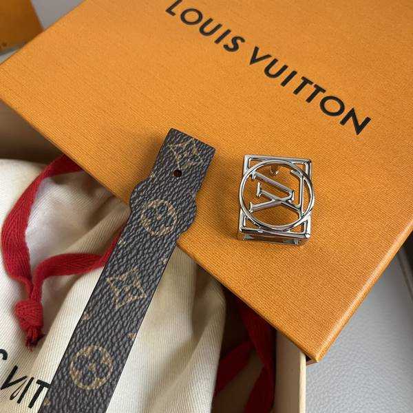 Louis Vuitton 18MM Belt LVB00265